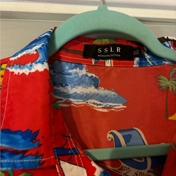 SSLR Men’s Collection Red Merry Christmas Santa Button Front Shirt Size XL - Picture 4 of 4